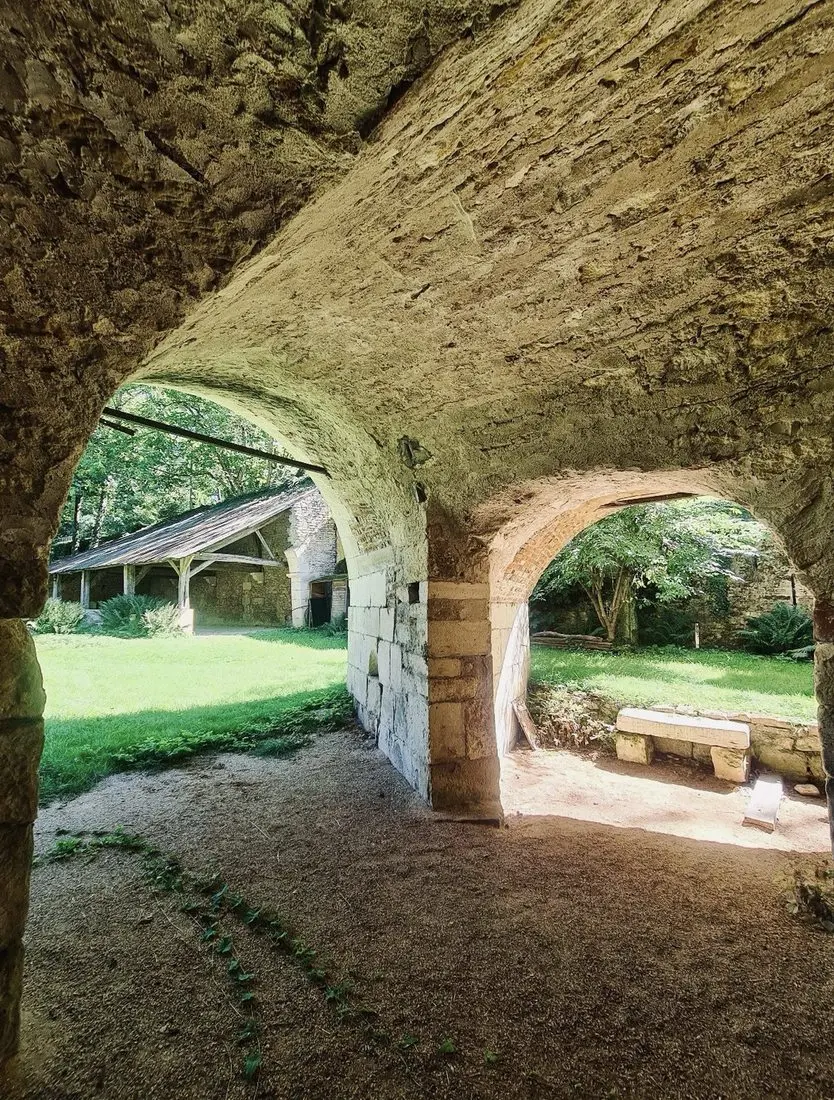 Sous les voûtes de la forge
